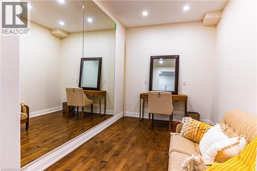 2019 Dundas Street, Burlington, Ontario  L7P 0S8 - Photo 27 - 40818324