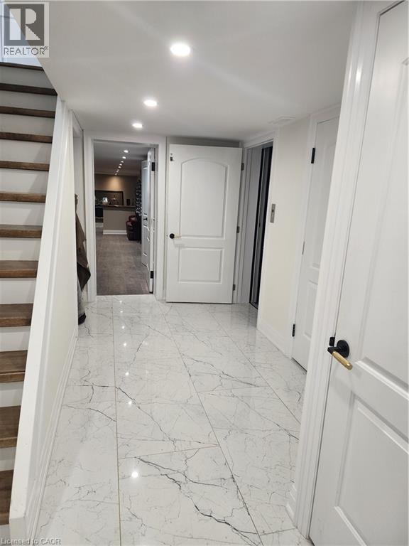 2019 Dundas Street, Burlington, Ontario  L7P 0S8 - Photo 33 - 40818324