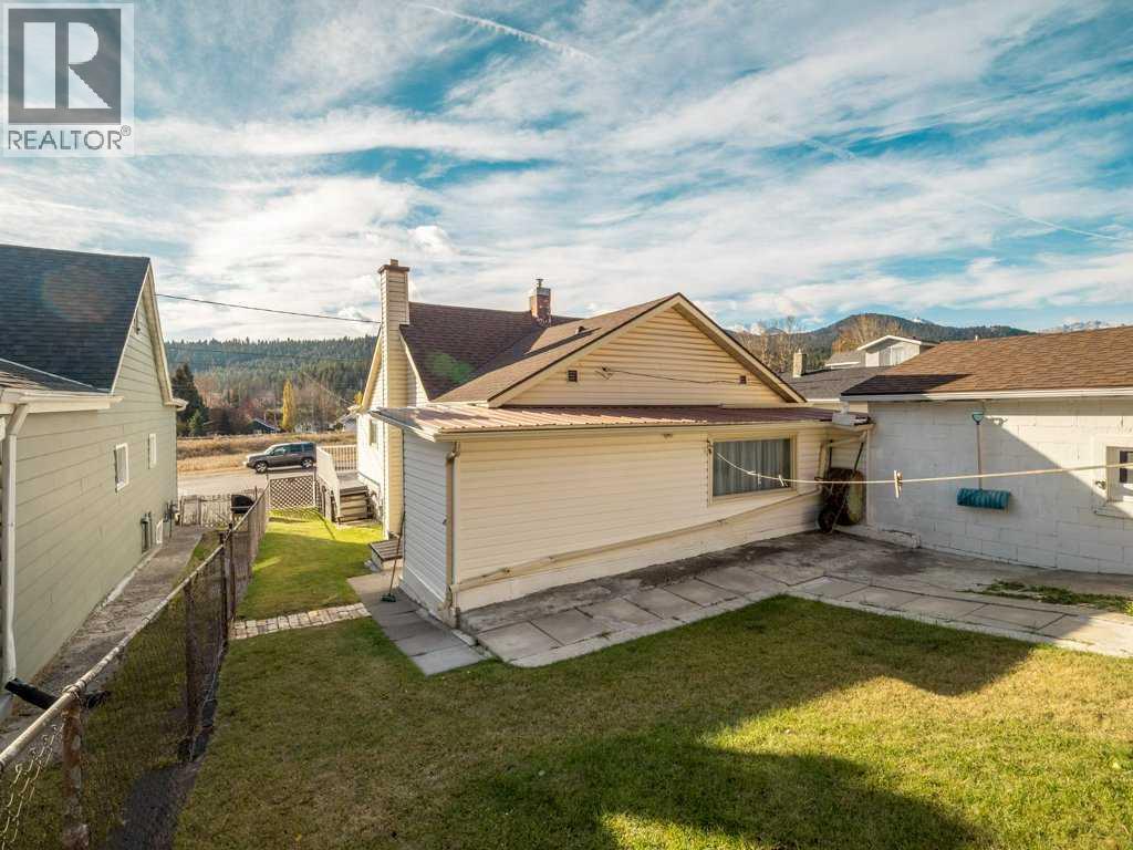 8109 16 Avenue, Coleman, Alberta  T0K 0M0 - Photo 2 - A2268502