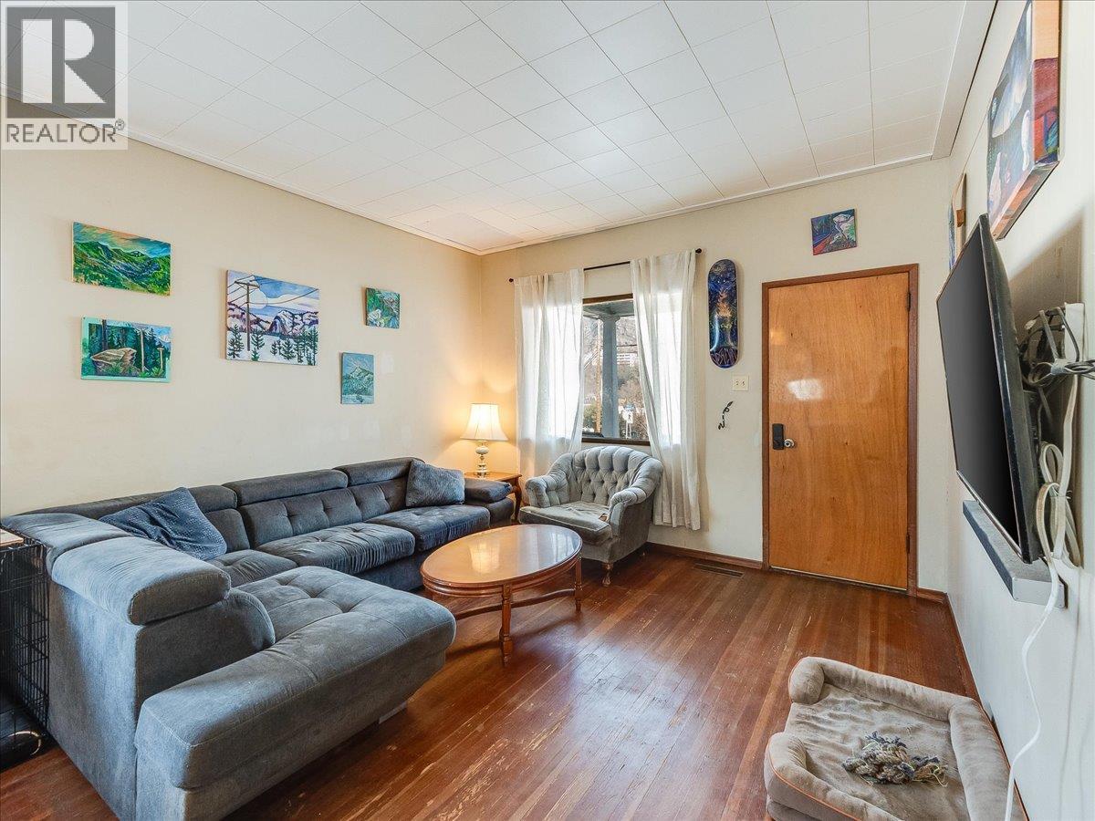 1706 Fourth Avenue, Trail, British Columbia  V1R 1S8 - Photo 13 - 10375475