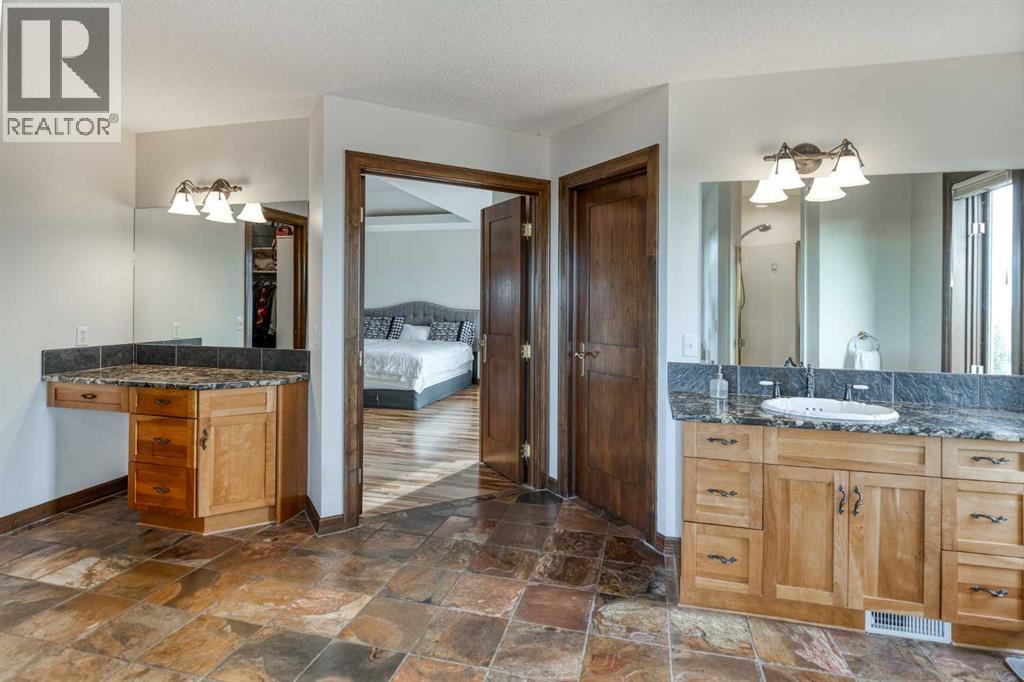 41127 Township Road 283, Rural Rocky View County, Alberta  T4C 2W6 - Photo 38 - A2268541