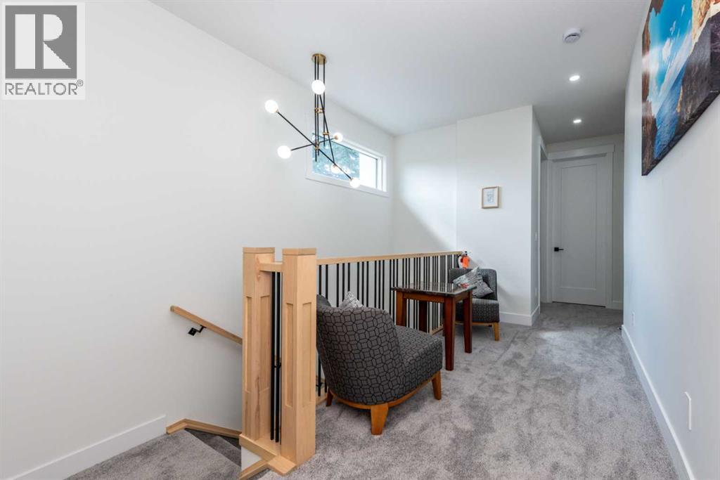 31 Harvard Street NW, Calgary, Alberta  T2K 2B5 - Photo 16 - A2288389