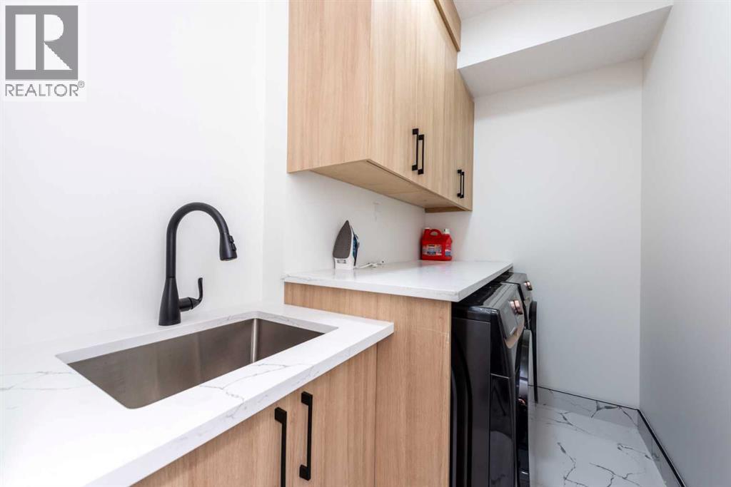 31 Harvard Street NW, Calgary, Alberta  T2K 2B5 - Photo 33 - A2288389