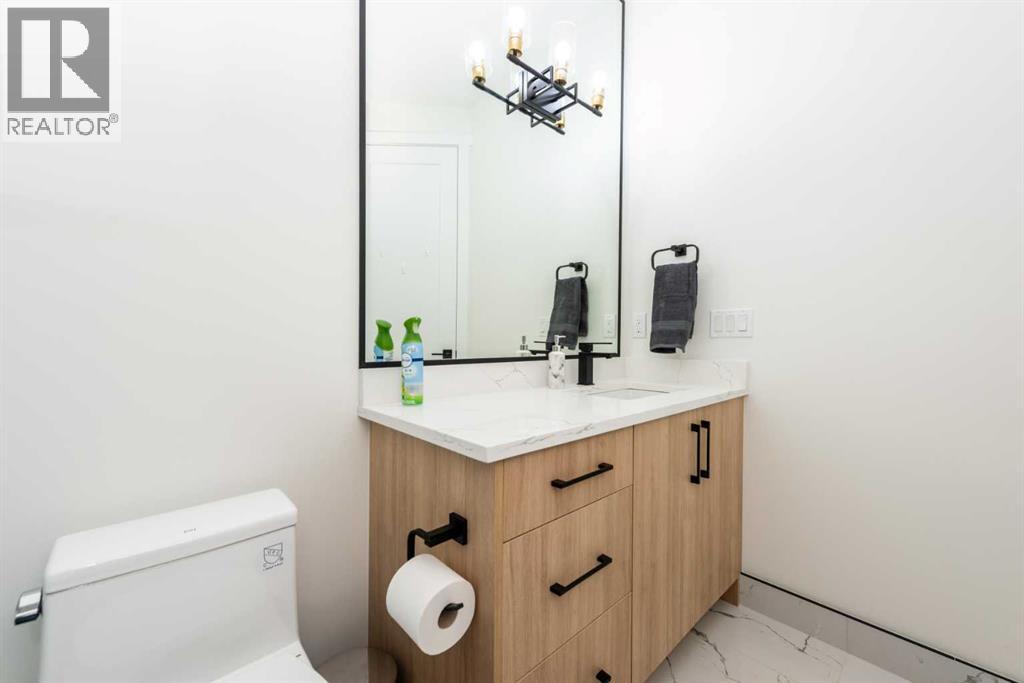 31 Harvard Street NW, Calgary, Alberta  T2K 2B5 - Photo 22 - A2288389