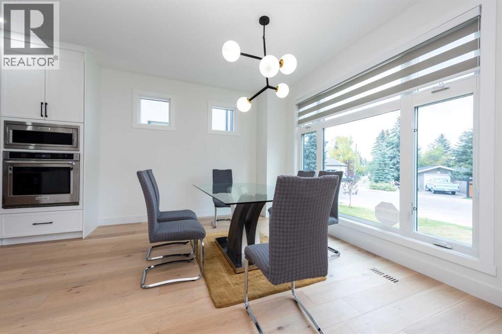 31 Harvard Street NW, Calgary, Alberta  T2K 2B5 - Photo 8 - A2288389