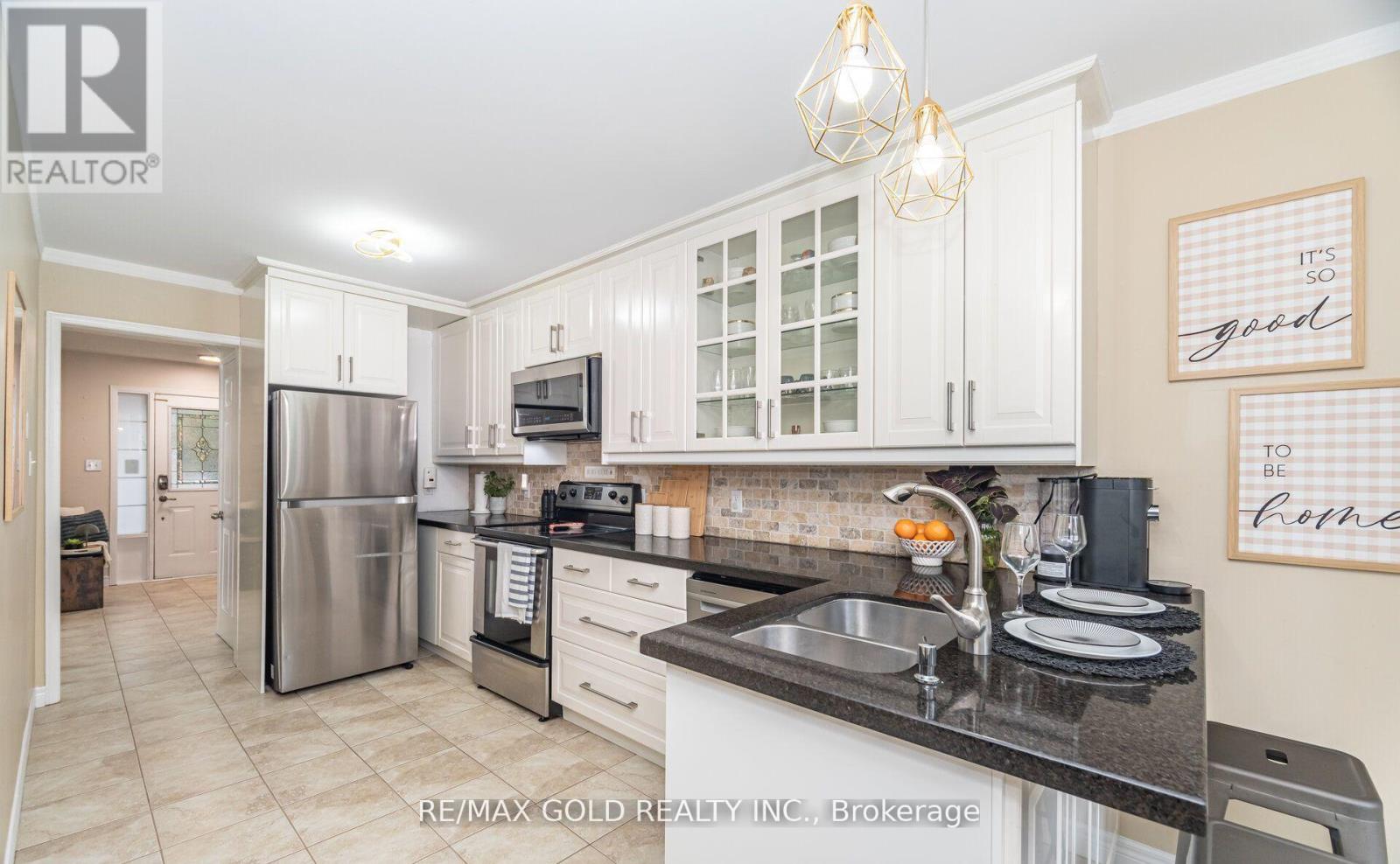 26 Flemington Drive, Caledon, Ontario  L7C 1B5 - Photo 16 - W12967810