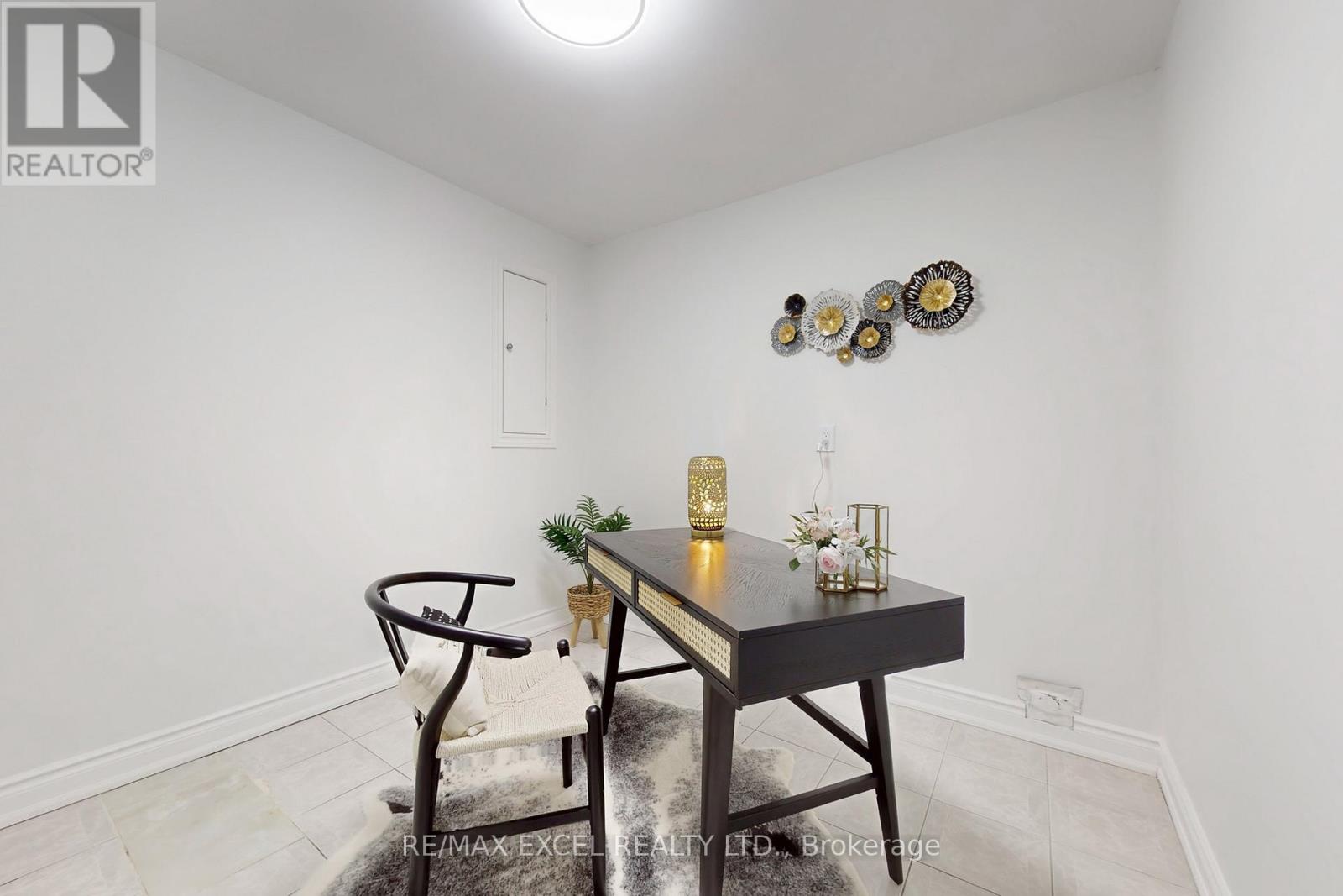 4388 Guildwood Way, Mississauga, Ontario  L5R 2A4 - Photo 21 - W12967820