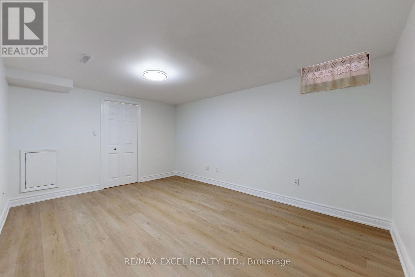 4388 Guildwood Way, Mississauga, Ontario  L5R 2A4 - Photo 43 - W12967820