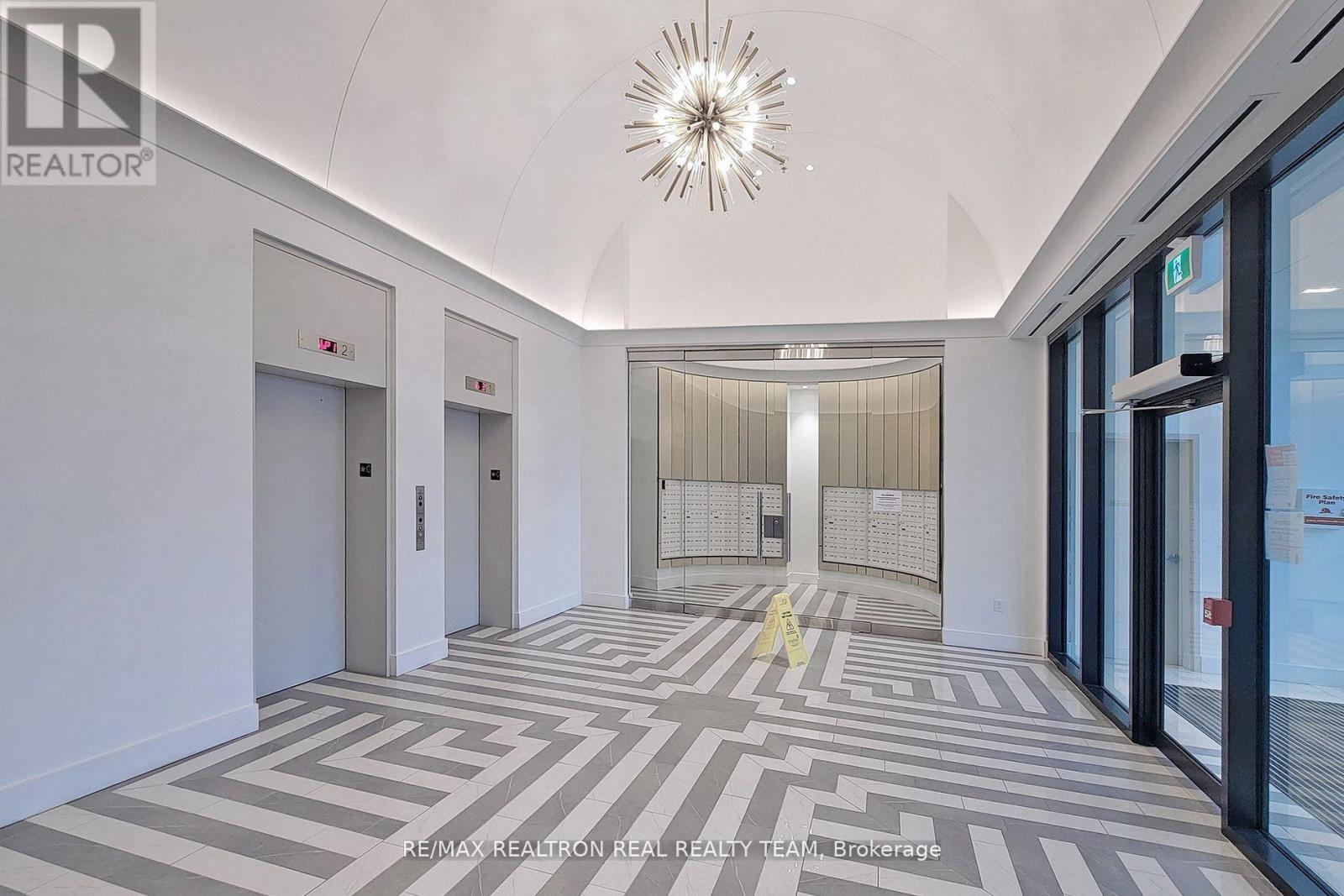 707 - 10 Gibbs Road, Toronto, Ontario  M9B 0E3 - Photo 5 - W12967854