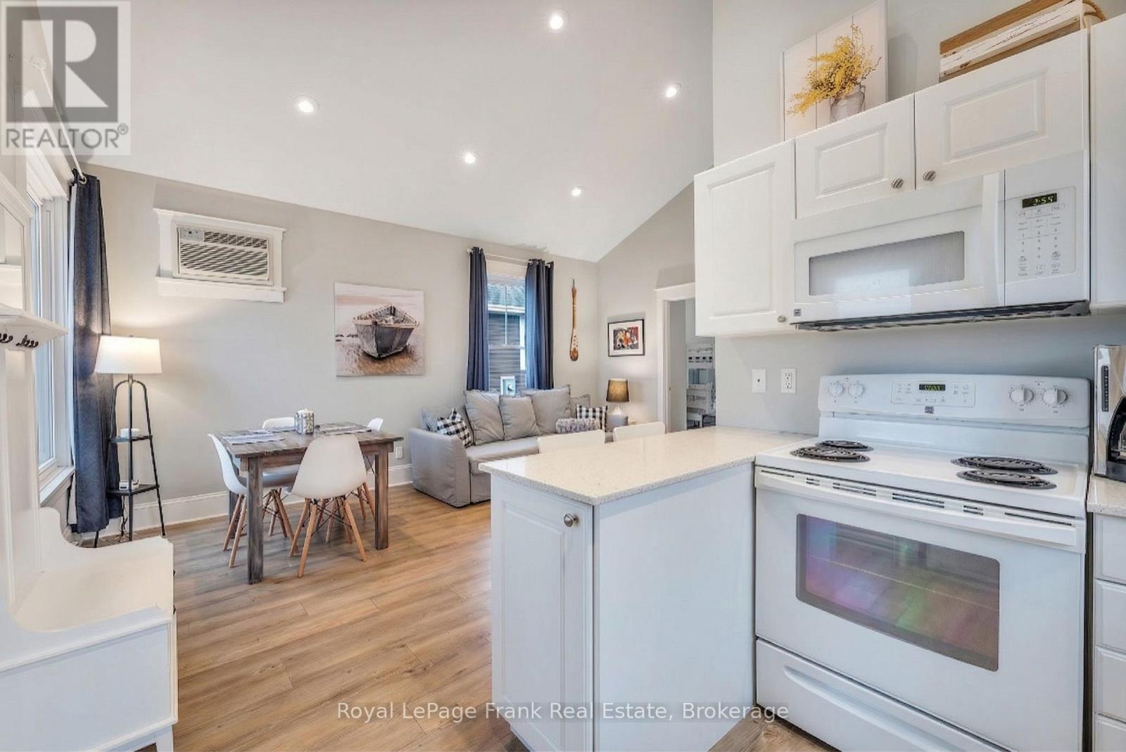 143 - 6 Farm View Lane, Prince Edward County, Ontario  K0K 1P0 - Photo 8 - X12967796