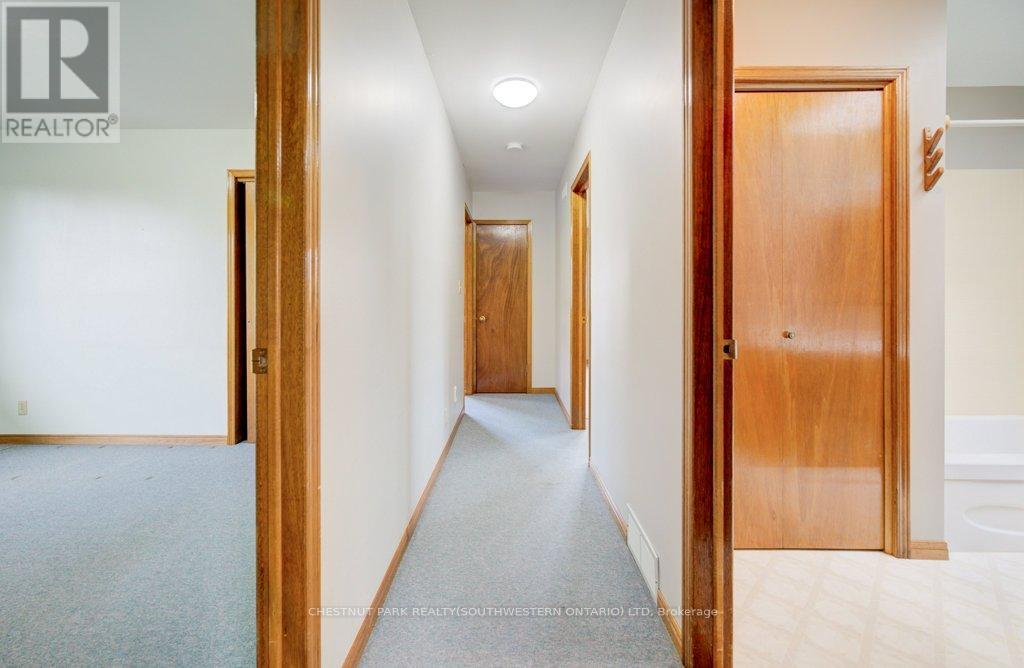 4137 Wilmot Easthope Road, Wilmot, Ontario  N3A 3S6 - Photo 17 - X12967804