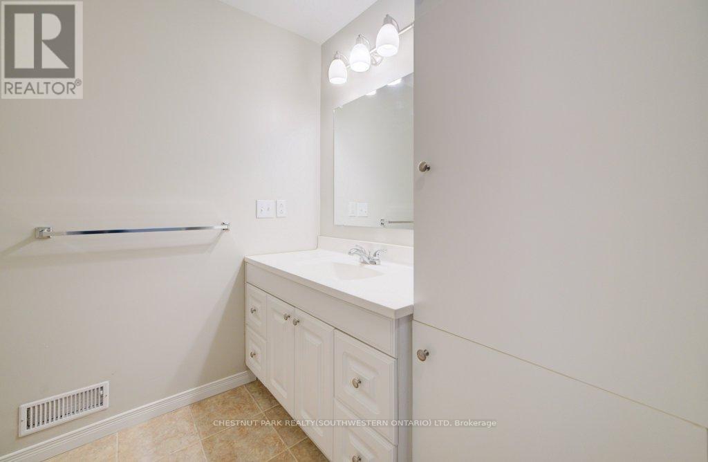 4137 Wilmot Easthope Road, Wilmot, Ontario  N3A 3S6 - Photo 35 - X12967804