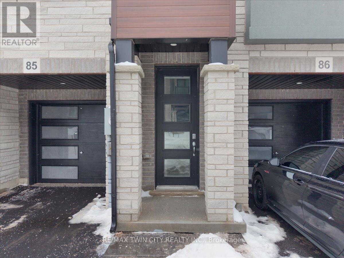 85 - 155 Equestrian Way, Cambridge, Ontario  N3E 0E7 - Photo 2 - X12967812