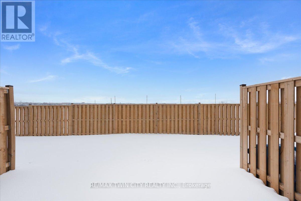 85 - 155 Equestrian Way, Cambridge, Ontario  N3E 0E7 - Photo 34 - X12967812