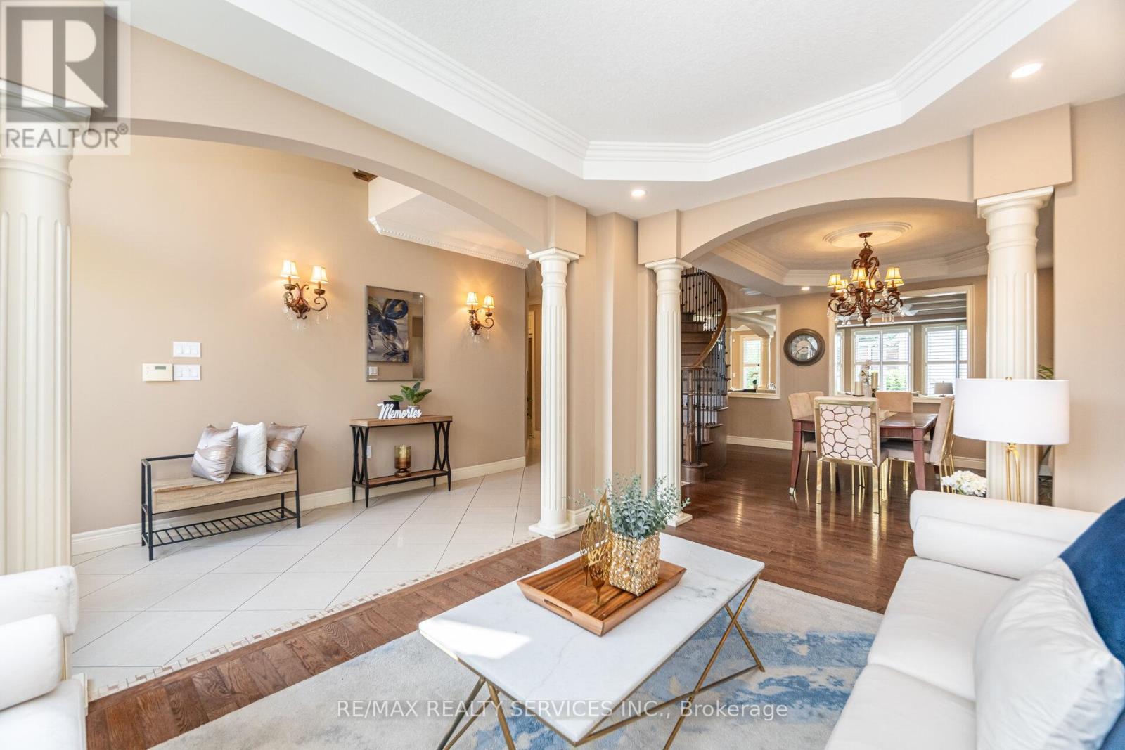 9 Lorupe Court, Hamilton, Ontario  L9G 0B4 - Photo 11 - X12967834