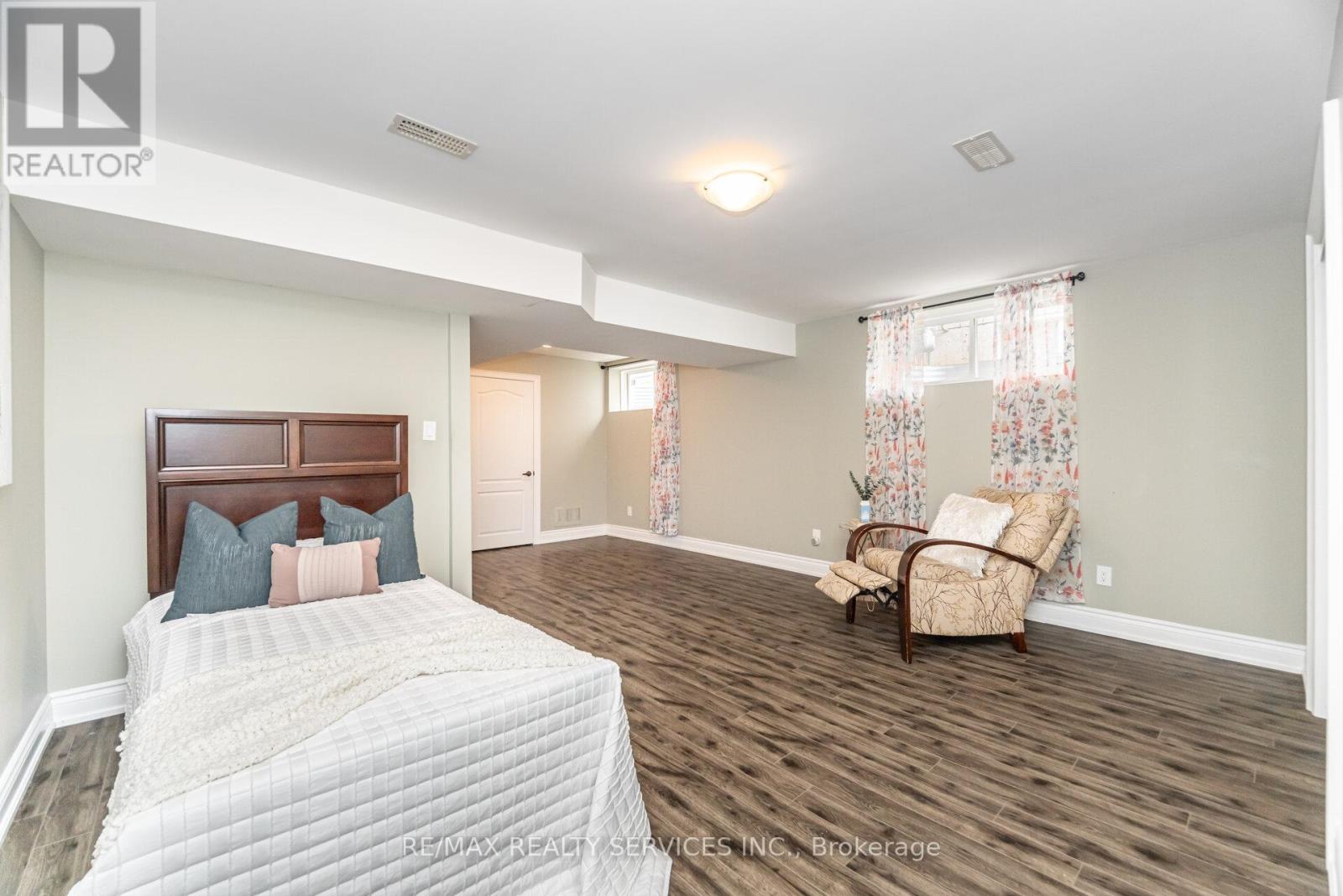 9 Lorupe Court, Hamilton, Ontario  L9G 0B4 - Photo 43 - X12967834