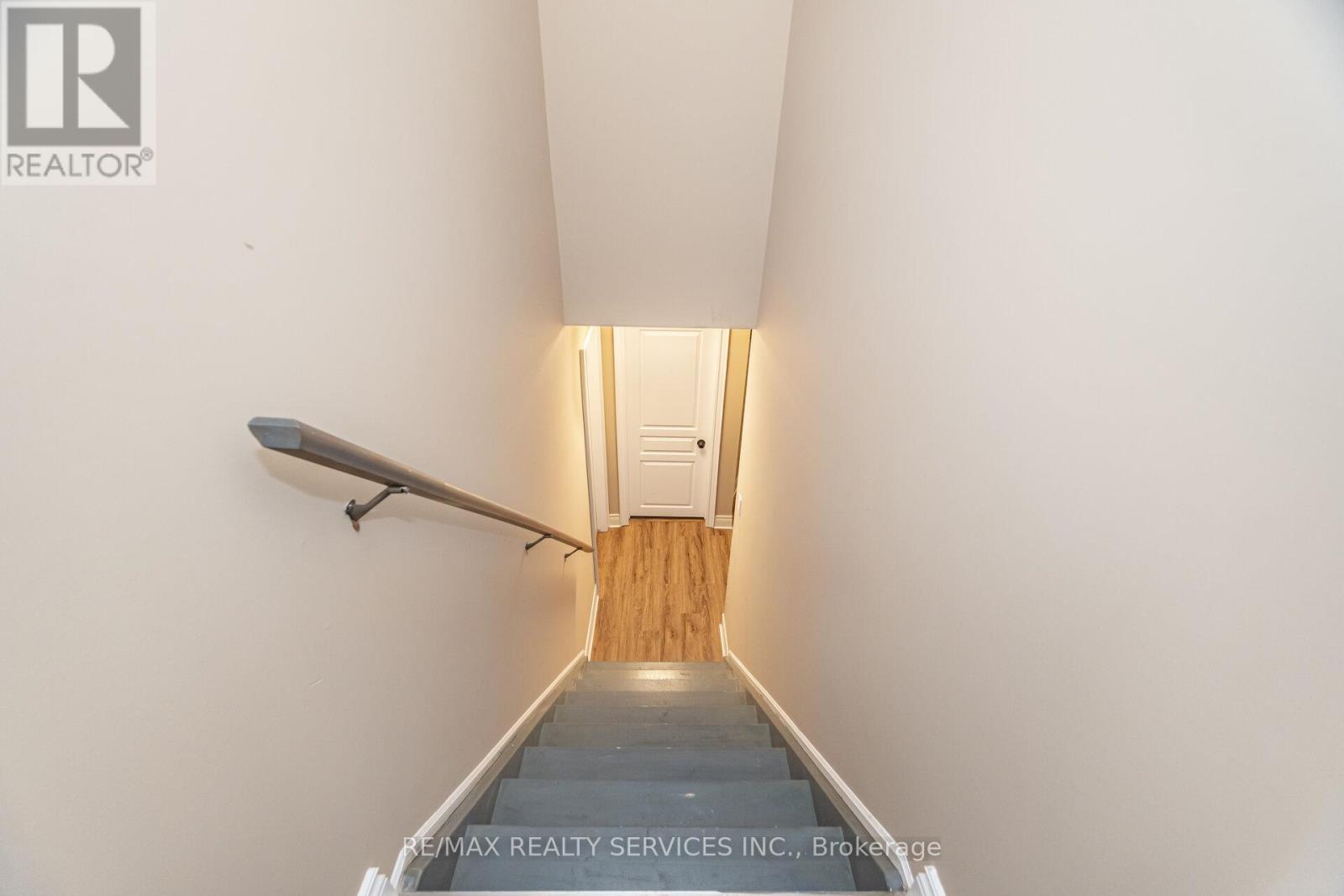 9 Lorupe Court, Hamilton, Ontario  L9G 0B4 - Photo 46 - X12967834