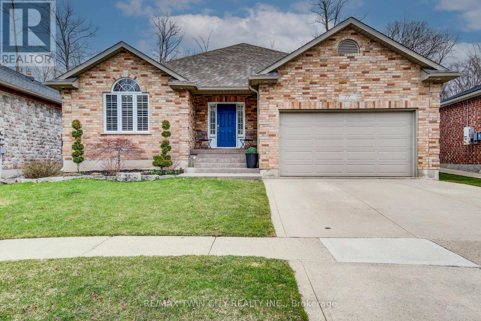 77 LASCHINGER BOULEVARD, Wilmot, Ontario