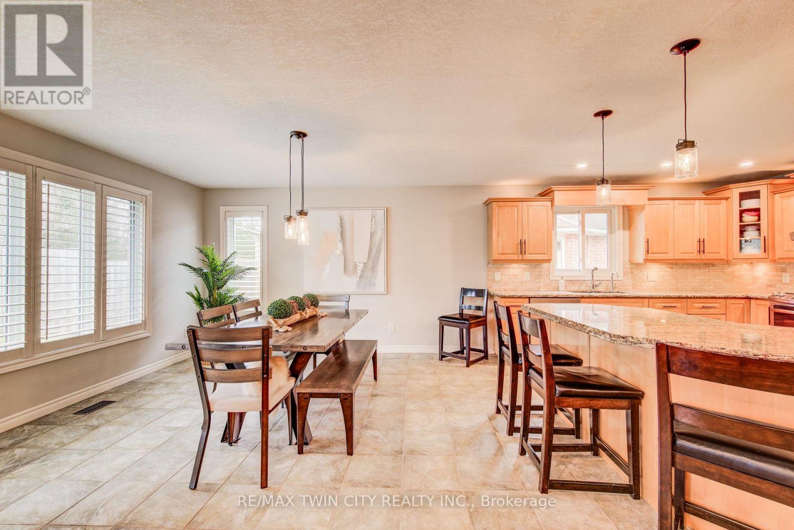 77 Laschinger Boulevard, Wilmot, Ontario  N3A 2G7 - Photo 13 - X12967838