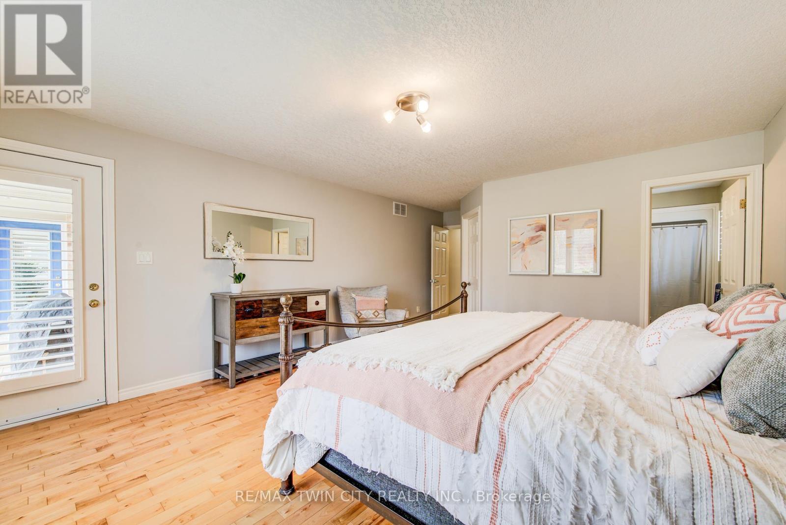 77 Laschinger Boulevard, Wilmot, Ontario  N3A 2G7 - Photo 25 - X12967838