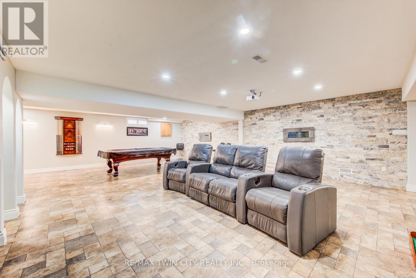 77 Laschinger Boulevard, Wilmot, Ontario  N3A 2G7 - Photo 32 - X12967838