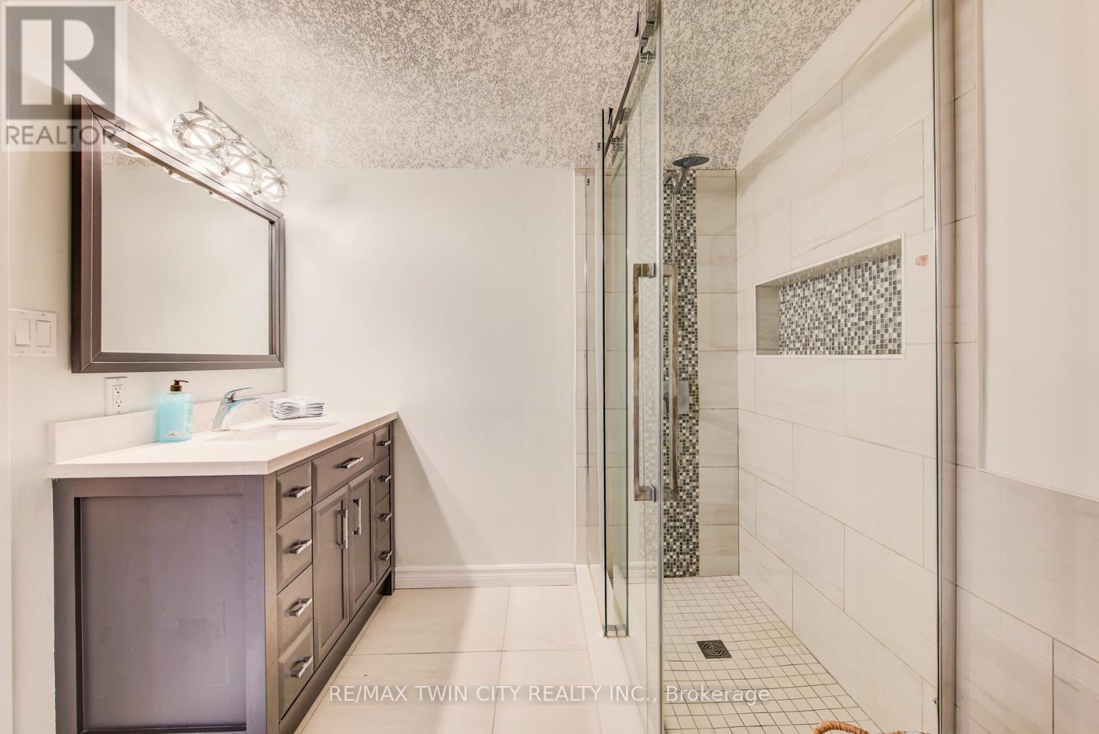 77 Laschinger Boulevard, Wilmot, Ontario  N3A 2G7 - Photo 36 - X12967838