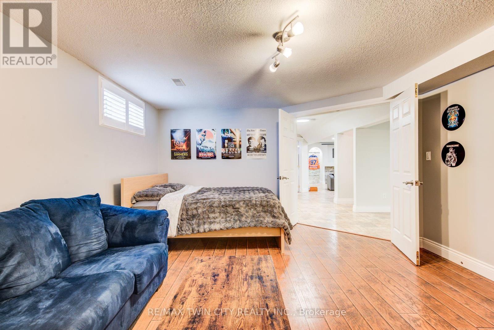 77 Laschinger Boulevard, Wilmot, Ontario  N3A 2G7 - Photo 38 - X12967838