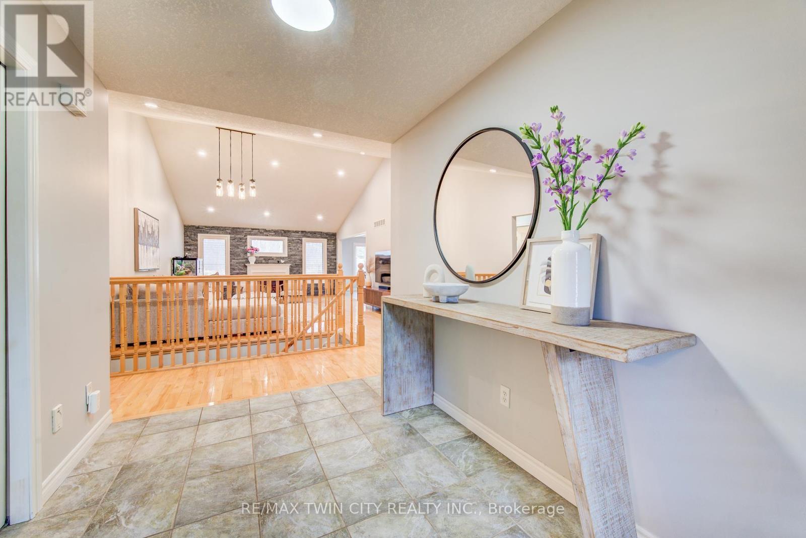 77 Laschinger Boulevard, Wilmot, Ontario  N3A 2G7 - Photo 6 - X12967838