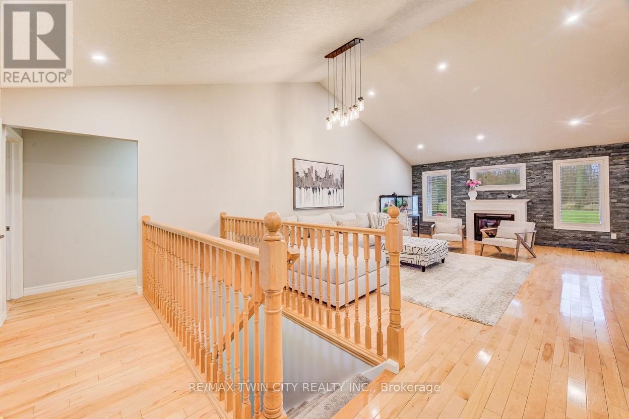 77 Laschinger Boulevard, Wilmot, Ontario  N3A 2G7 - Photo 7 - X12967838