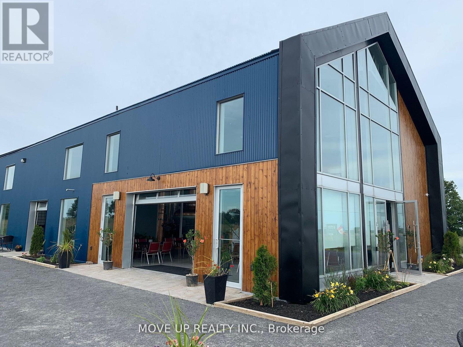 2404 COUNTY RD 1 ROAD, Prince Edward County, Ontario