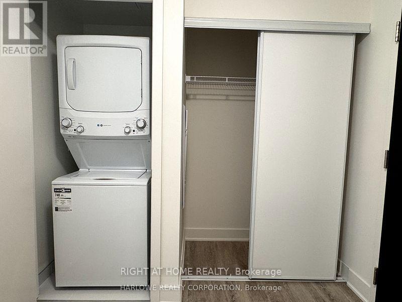 1404 - 185 Deerfield Road, Newmarket, Ontario  L3Y 0G7 - Photo 15 - N12965480