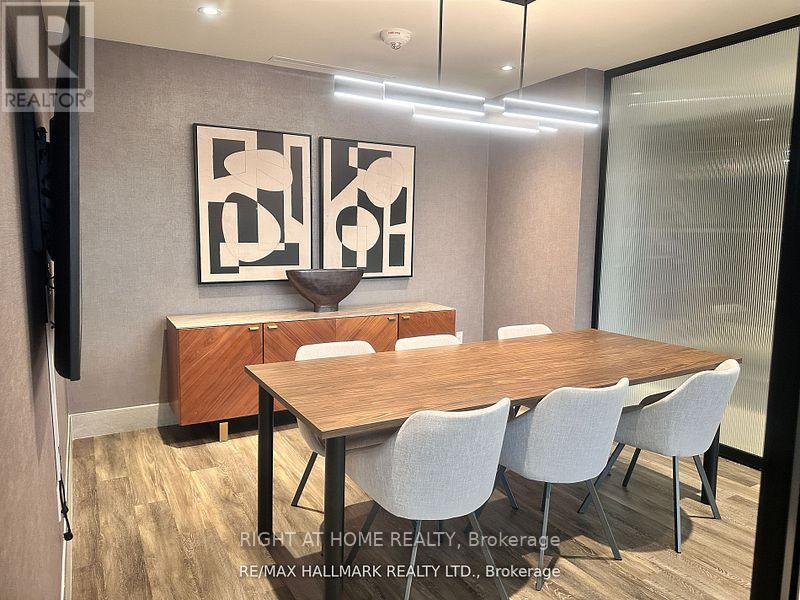 1404 - 185 Deerfield Road, Newmarket, Ontario  L3Y 0G7 - Photo 11 - N12965480