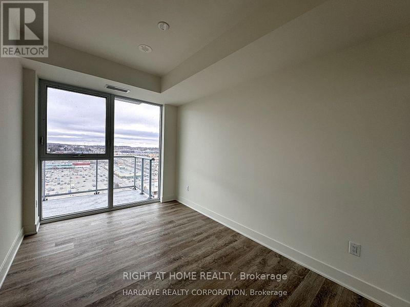 1404 - 185 Deerfield Road, Newmarket, Ontario  L3Y 0G7 - Photo 17 - N12965480