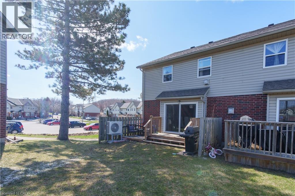 26 Poplar Drive Unit# 33, Cambridge, Ontario  N3C 4A4 - Photo 2 - 40817437