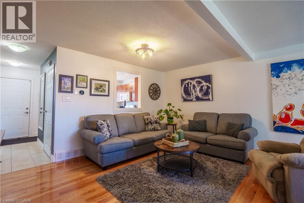 26 Poplar Drive Unit# 33, Cambridge, Ontario  N3C 4A4 - Photo 6 - 40817437