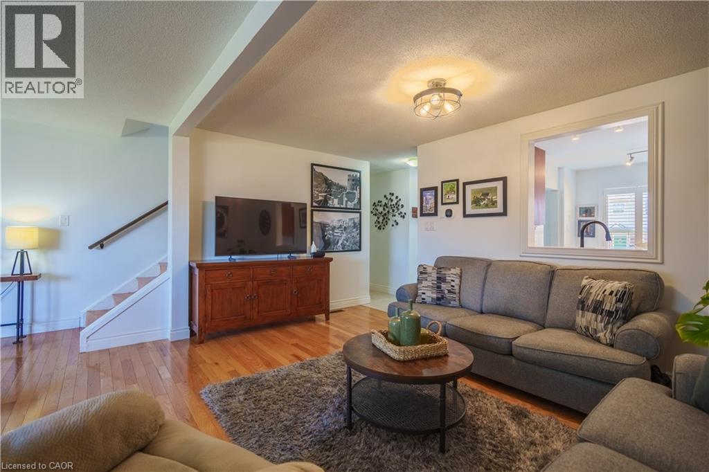 26 Poplar Drive Unit# 33, Cambridge, Ontario  N3C 4A4 - Photo 5 - 40817437