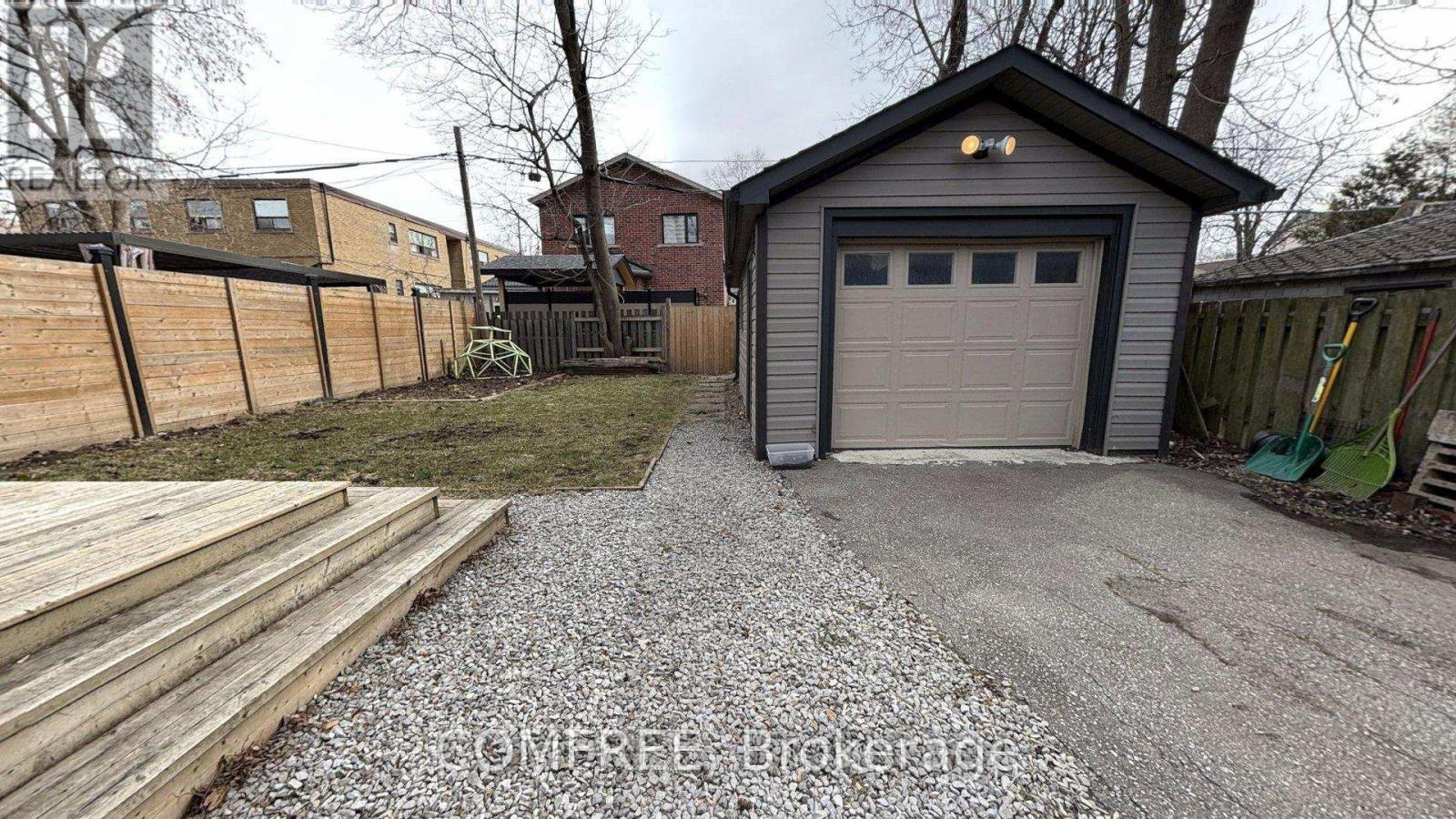 89 Seventeenth Street, Toronto, Ontario  M8V 3K5 - Photo 19 - W12967868