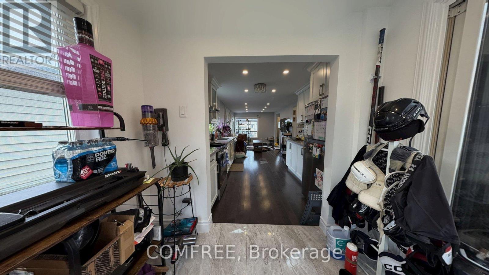 89 Seventeenth Street, Toronto, Ontario  M8V 3K5 - Photo 2 - W12967868