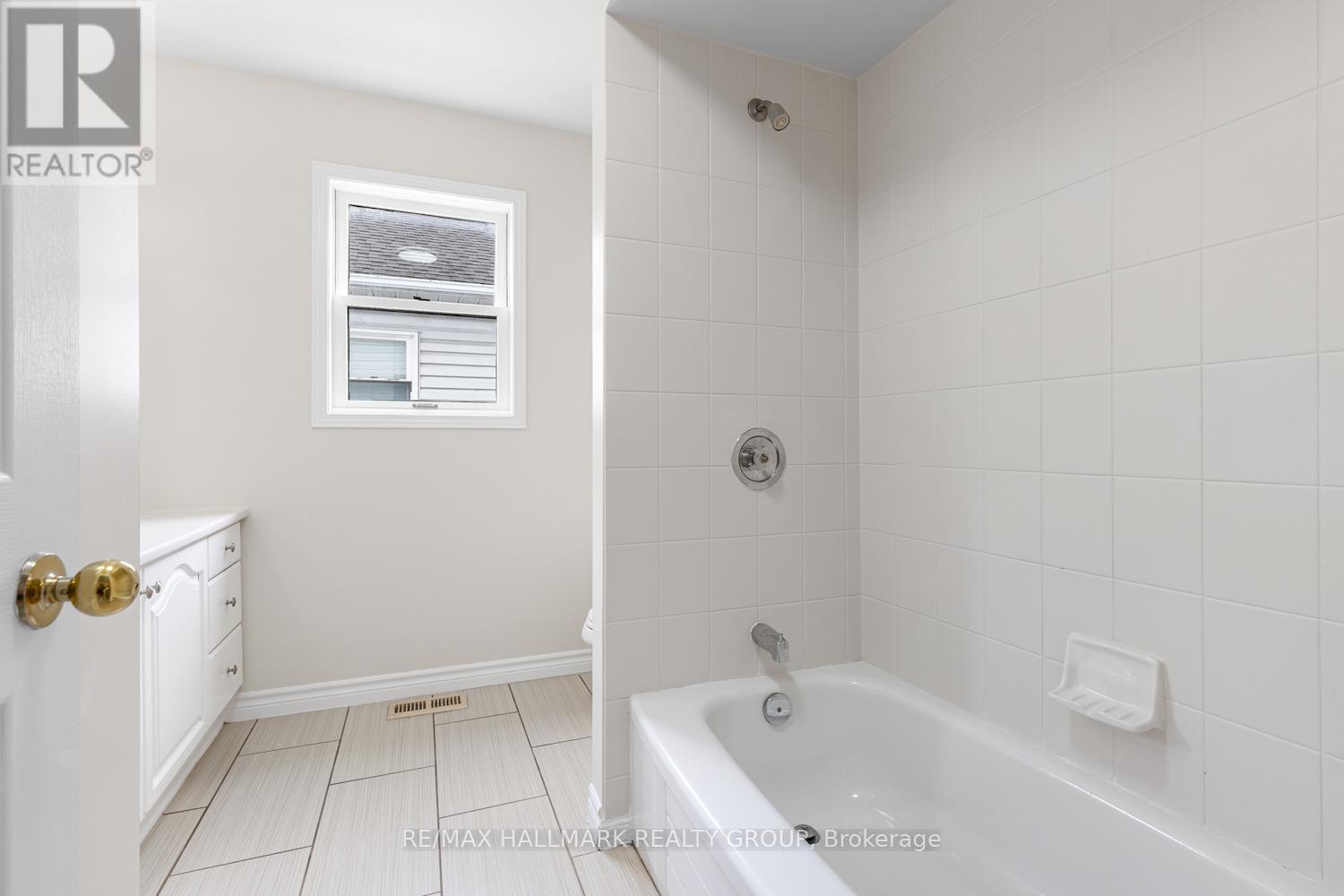 1404 Montresor Way, Ottawa, Ontario  K4A 3C5 - Photo 31 - X12967906