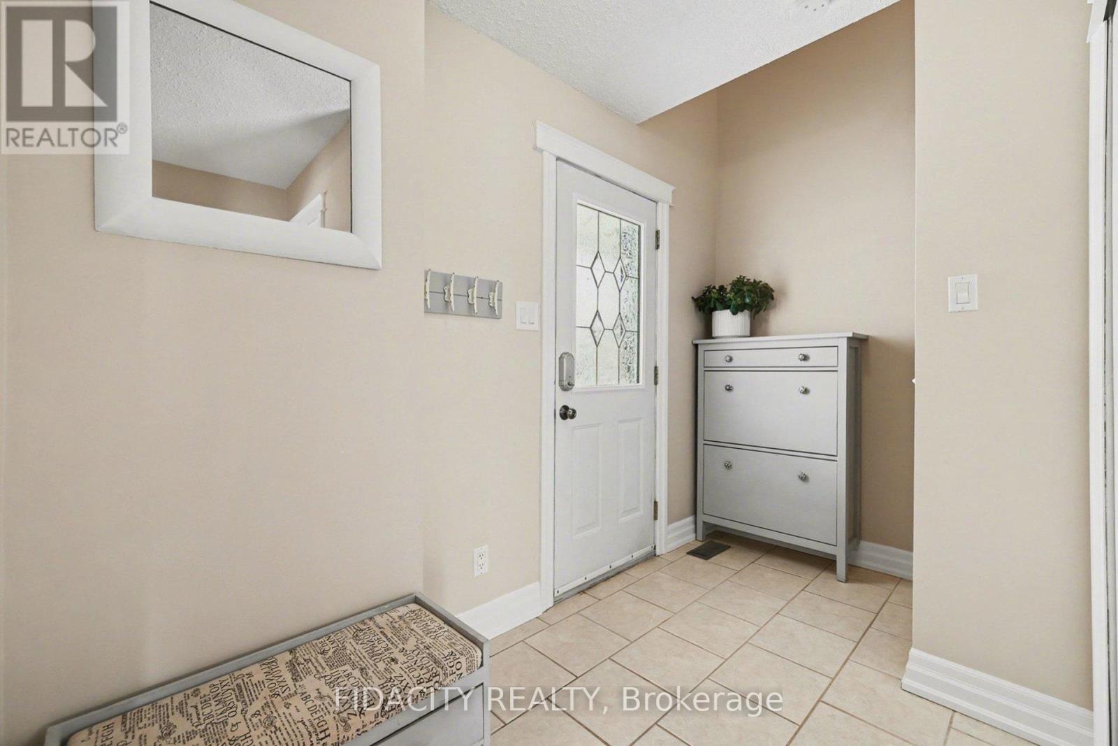 28 Glamorgan Drive, Ottawa, Ontario  K2L 1P9 - Photo 15 - X12967944