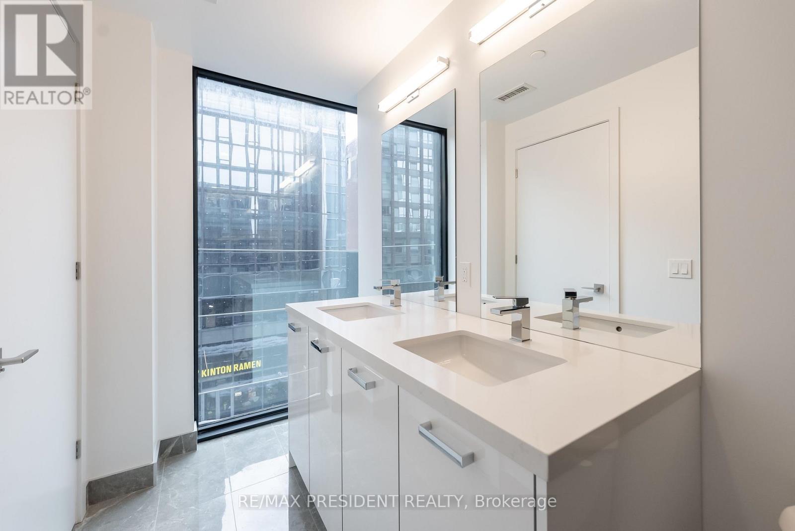 302 - 284 King Street, Toronto, Ontario  M5A 0K3 - Photo 18 - C12965292