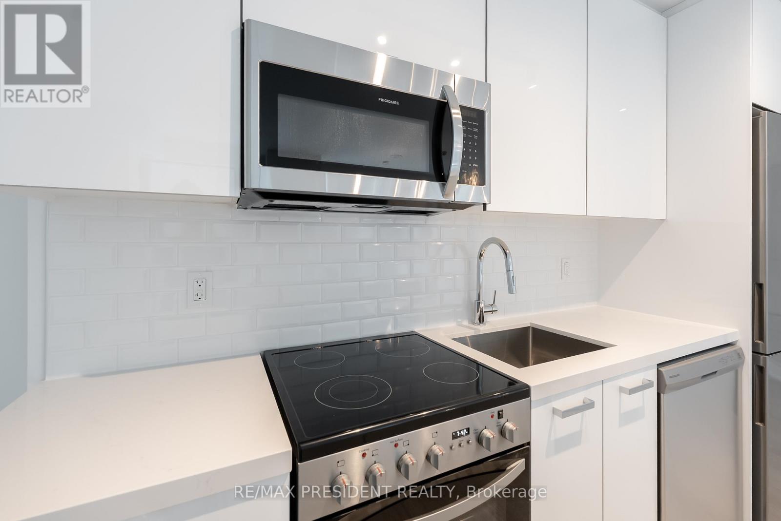 302 - 284 King Street, Toronto, Ontario  M5A 0K3 - Photo 4 - C12965292