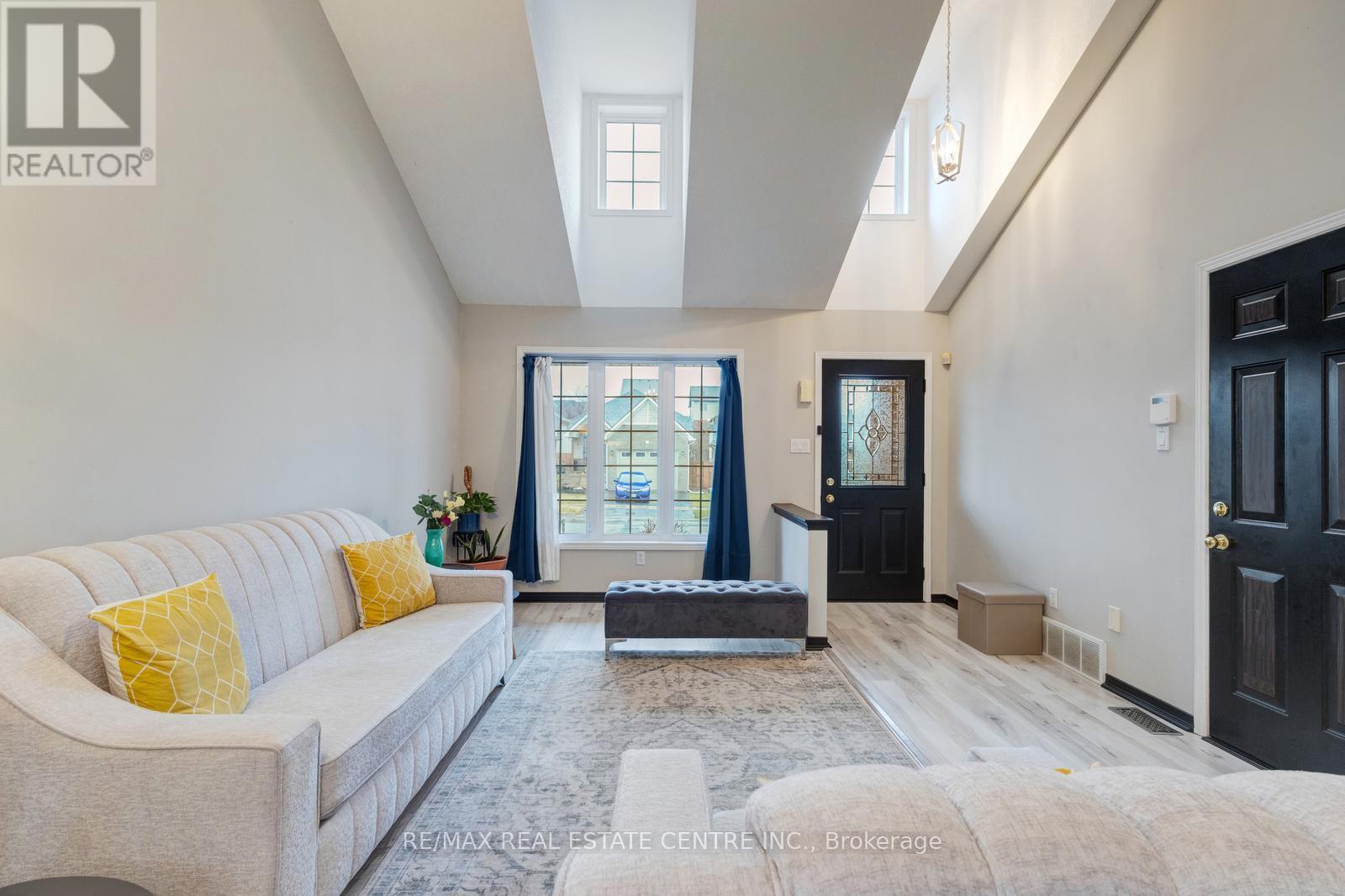 103 Biscayne Crescent, Orangeville, Ontario  L9W 5E5 - Photo 10 - W12957856