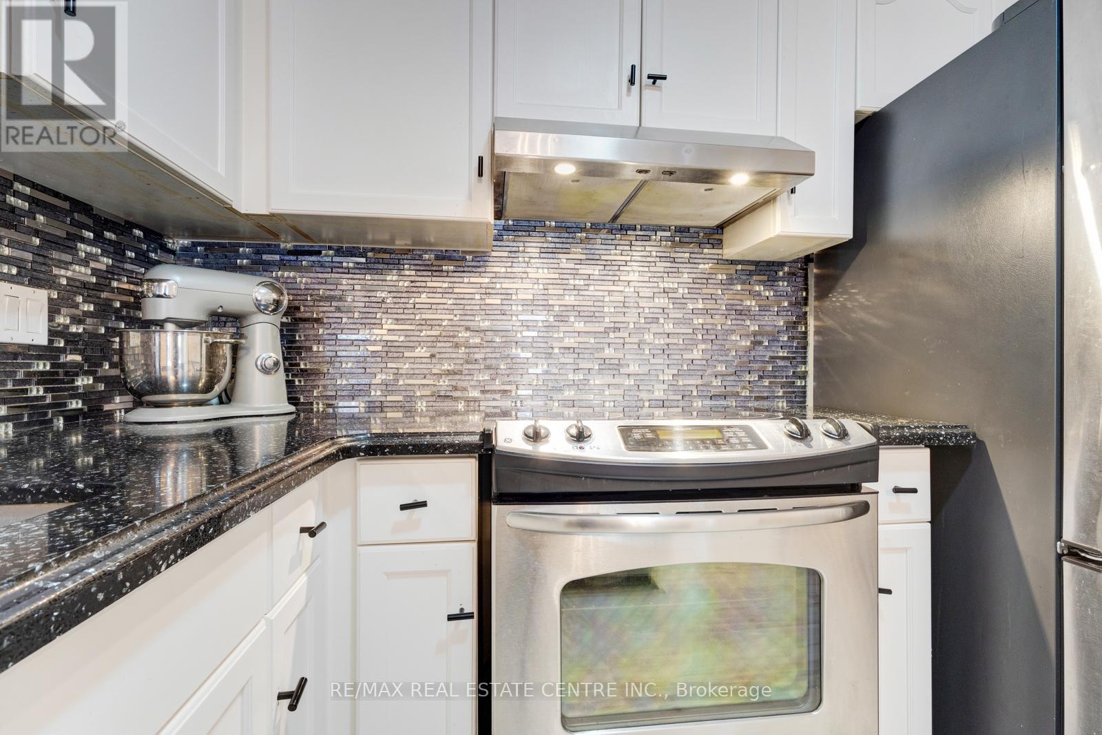 103 Biscayne Crescent, Orangeville, Ontario  L9W 5E5 - Photo 23 - W12957856