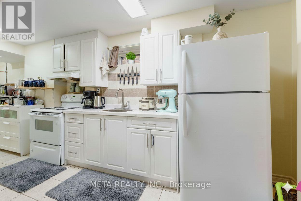 30 Krakow Street, Brampton, Ontario  L6Y 0K7 - Photo 26 - W12967482