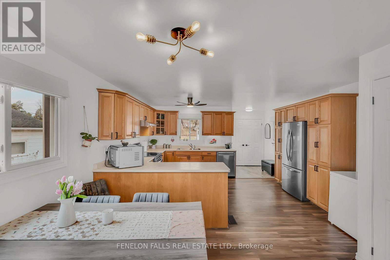 30 Jones Avenue, Kawartha Lakes, Ontario  K0M 1G0 - Photo 25 - X12967894