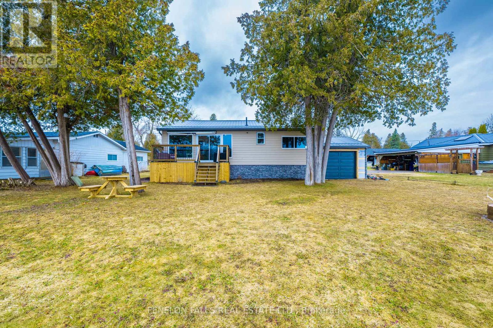 30 Jones Avenue, Kawartha Lakes, Ontario  K0M 1G0 - Photo 31 - X12967894