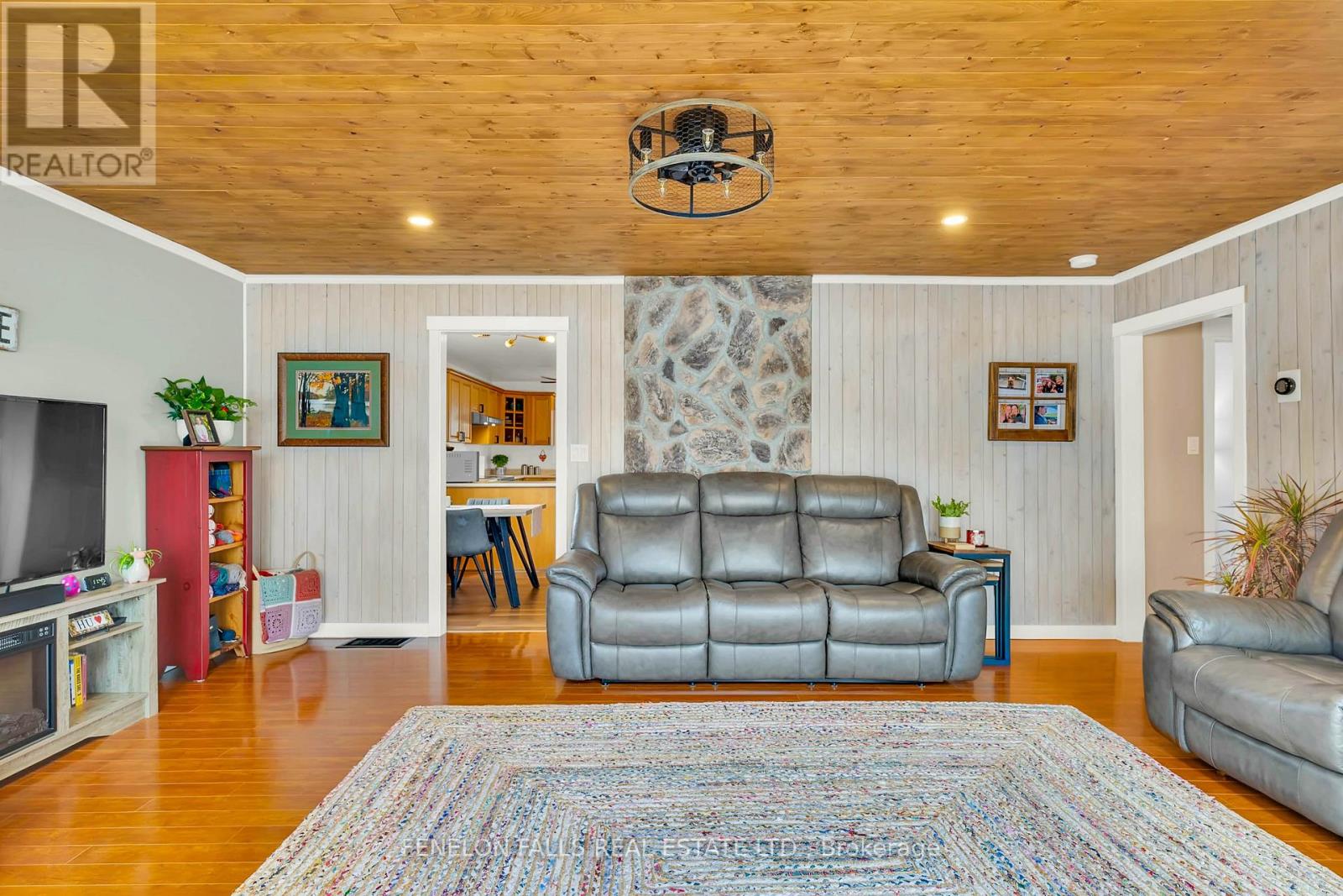 30 Jones Avenue, Kawartha Lakes, Ontario  K0M 1G0 - Photo 33 - X12967894