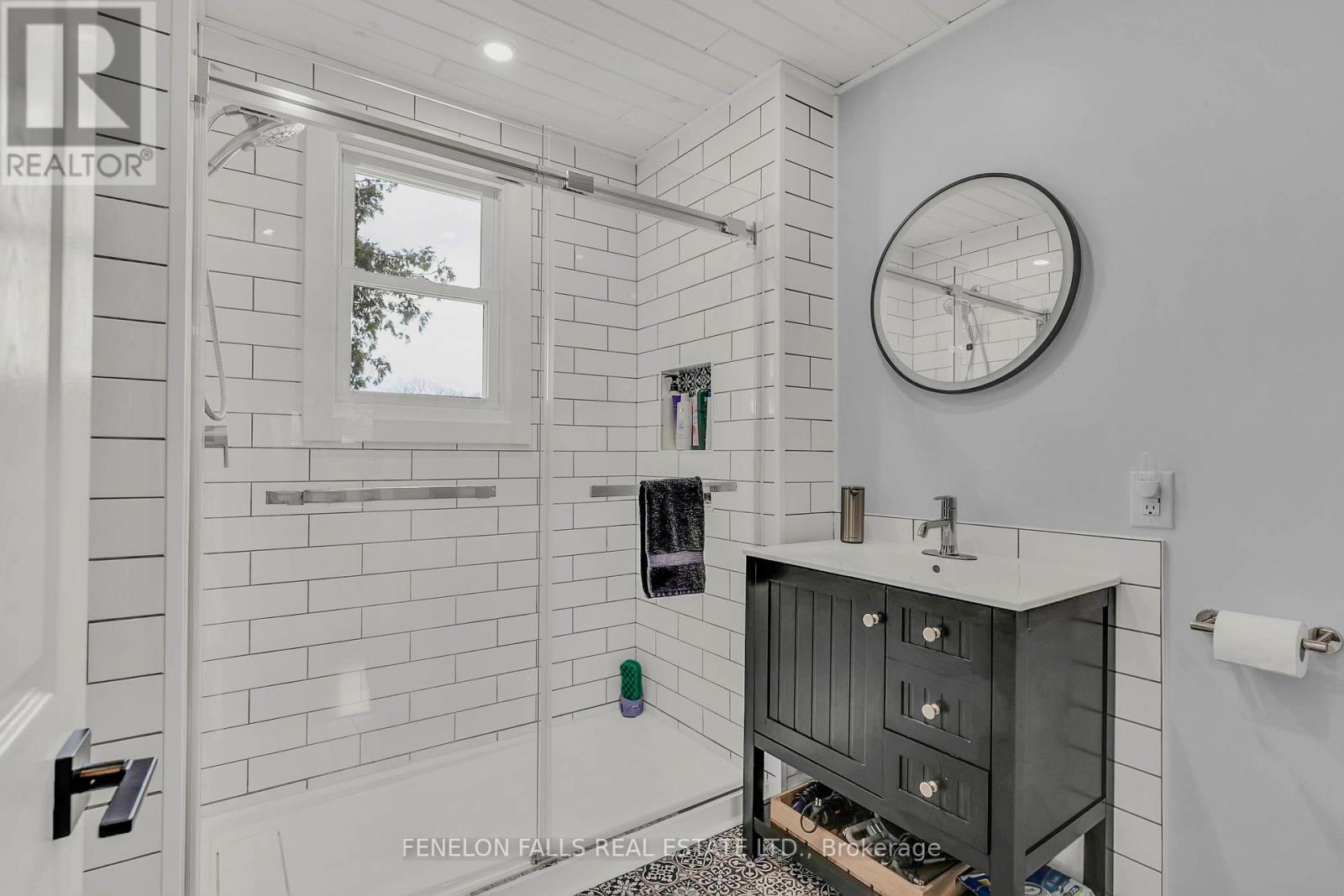 30 Jones Avenue, Kawartha Lakes, Ontario  K0M 1G0 - Photo 41 - X12967894