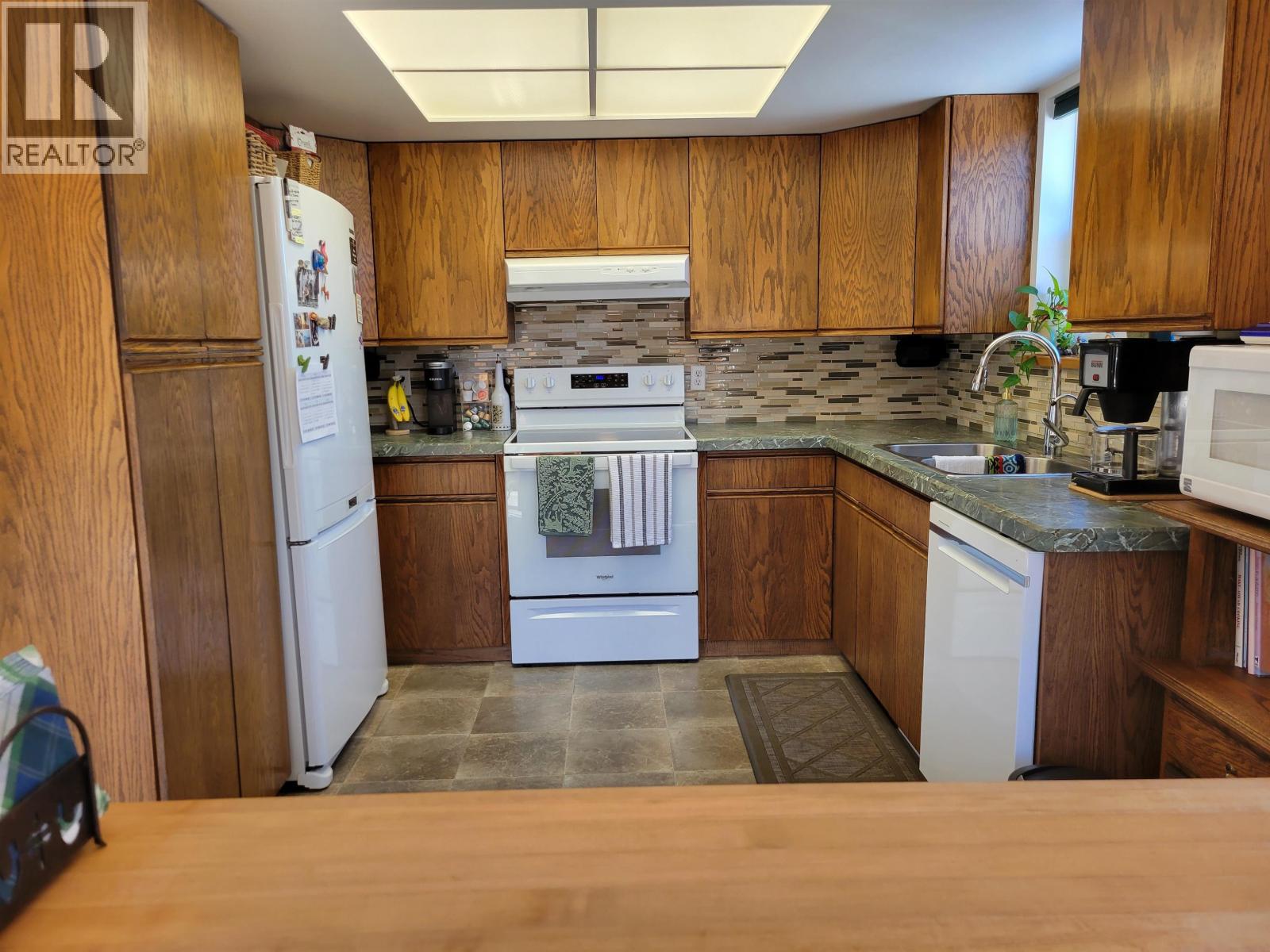 2480 Silversmith Avenue, Vanderhoof, British Columbia  V0J 3A0 - Photo 7 - R3106587